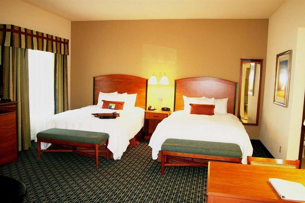 Hampton Inn & Suites Ланкастер Номер фото
