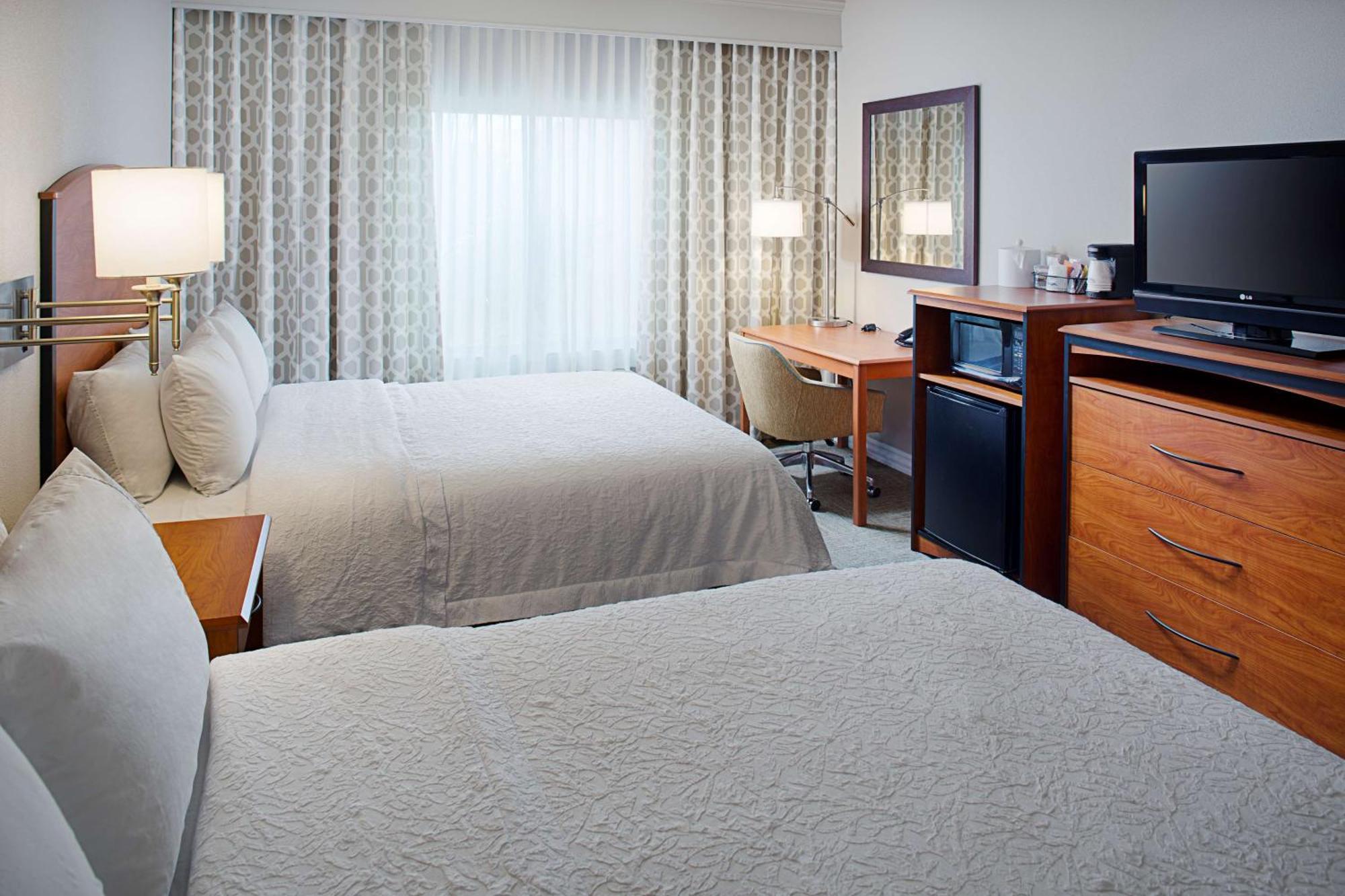 Hampton Inn & Suites Ланкастер Экстерьер фото
