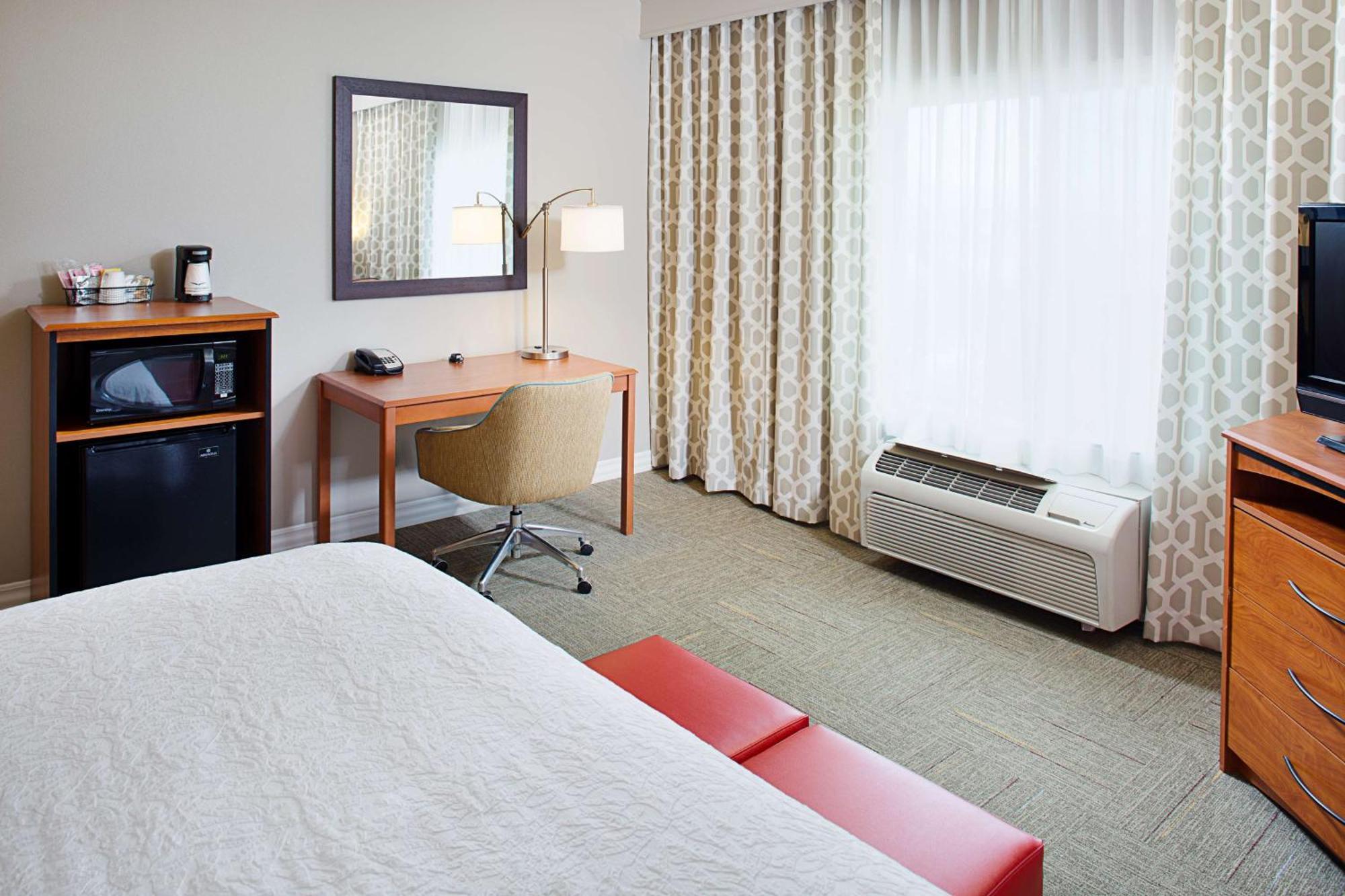 Hampton Inn & Suites Ланкастер Экстерьер фото